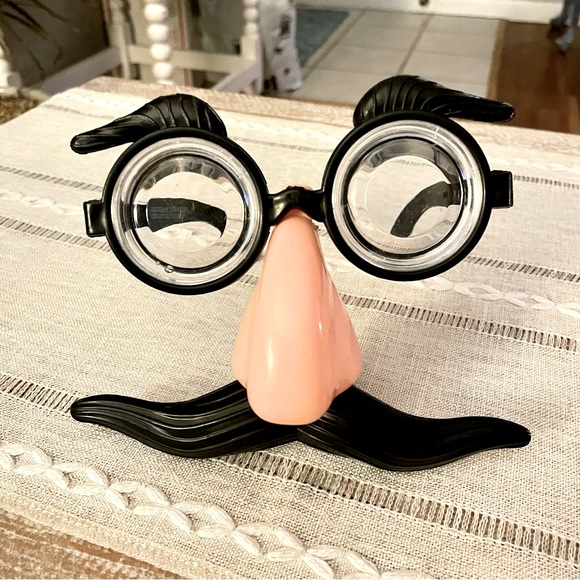 🥸Funny Nose Glasses Party!🥸 ~5 pairs! - Picture 2 of 8
